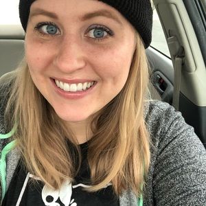 Meet your Posher, Kayla